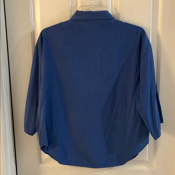 Vintage Hampton Place Women’s Blue Button-Up Shirt - Picture 7 of 7